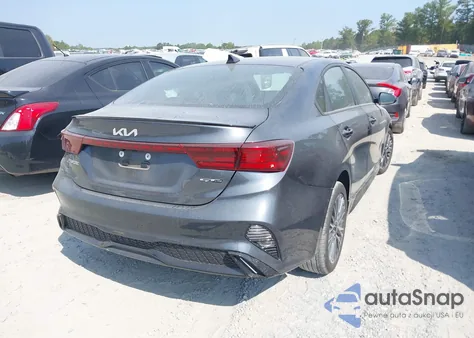 2024 Kia Forte Gt Line z USA, uszkodzony, nr VIN 3KPF54AD2RE752873